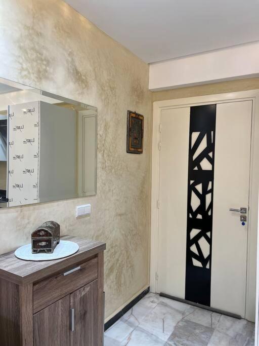Appartement Bien Situe A Gueliz Marrakesh Ngoại thất bức ảnh